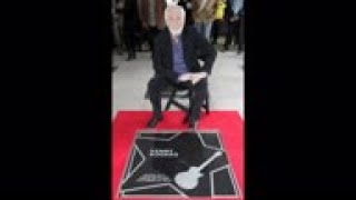 Singer, actor, Kenny Rogers dies at 81