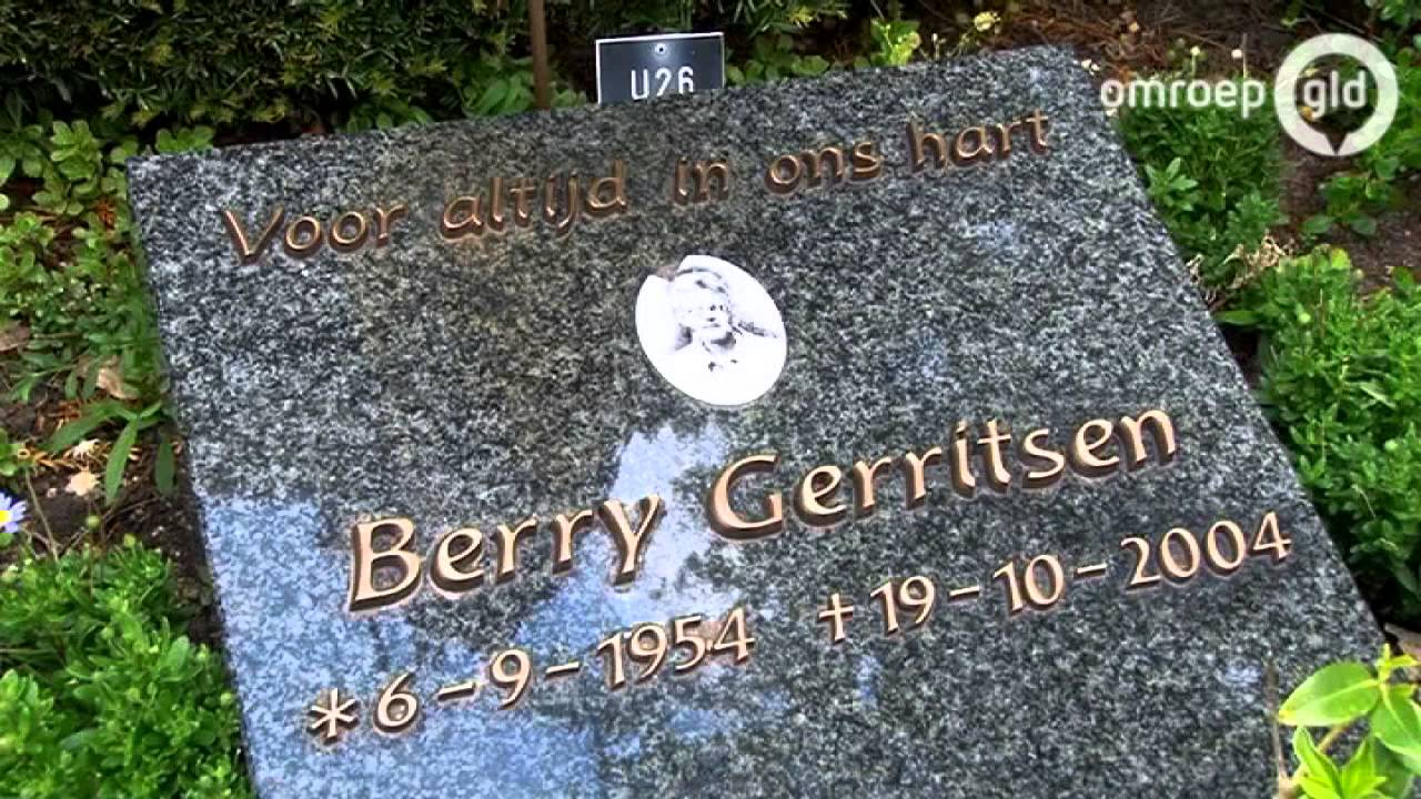 Foto vernield op graf in Varsseveld: 'Wie doet nou zoiets?'