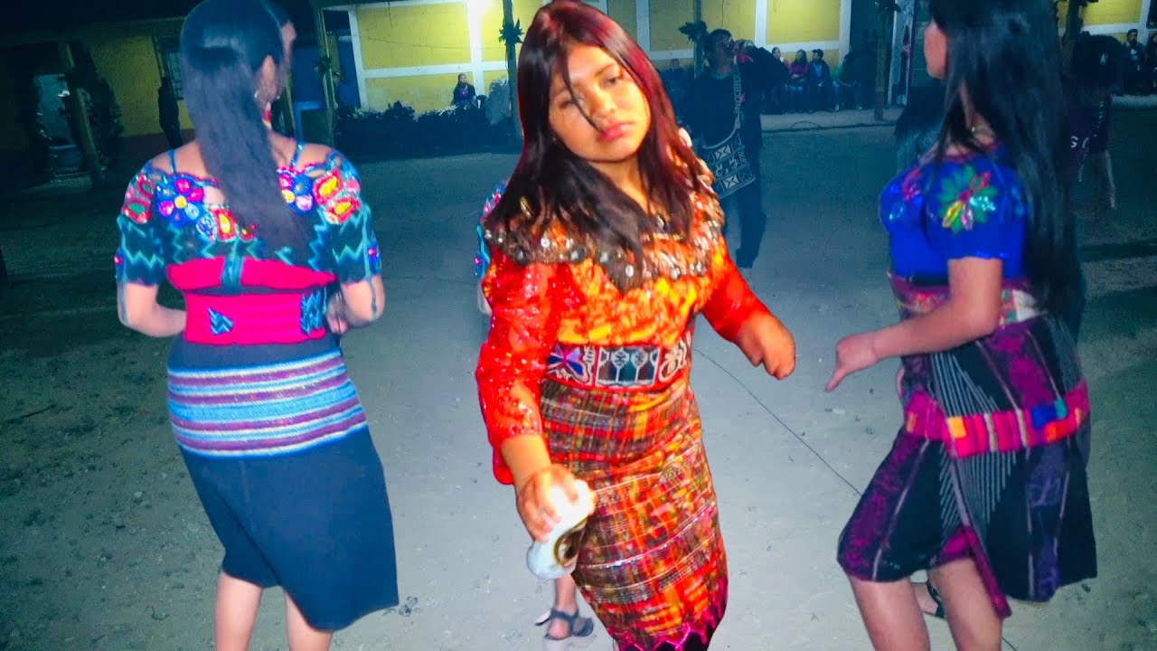 La Cumbia del Chin Chin, Agrupacion Los 6 Primos Musical desde Cementerio Viejo Joyabaj