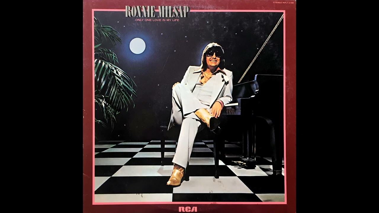 I'm Not Trying To Forget , Ronnie Milsap , 1978 - YouTube