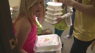 Kids create care packages for deputies