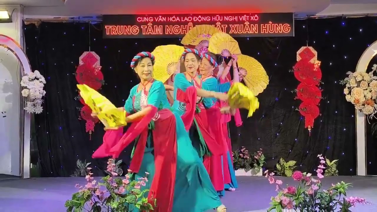 MÁI ĐÌNH  LÀNG BIỂN , NSUT. Hoàng Xuân Hùng và nhóm Hương Sen, 16tháng 2, 2025