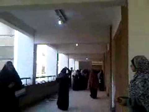 انتخابات مصر 2011 مباشر عالم واحد محافظة الجيزة 15 12 اقبال ضعيف جدا جدا من الناخبات على احدى لجان مدرسة منى الامير بالحوامدية