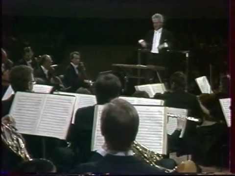 Putar Symphony No. 104 in D Major, Hob. I:104 "Salomon": IV. Finale. Spiritoso - Jenö Jando