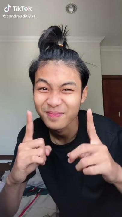 mas Candra lagi tik tokan
