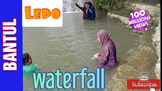 BANYAK CEWEKNYA...!!! BERENANG DI AIR TERJUN LEPO,PEMANDANGANYA JUGA INDAH..