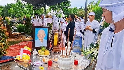 Tang lễ ông( Đặng Văn ao) gia đình tiếc thương đưa tiễn tại hoa viên BD.