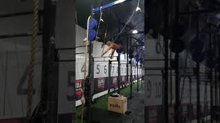 Спортивная гимнастика. Горизонт крест на кольцах