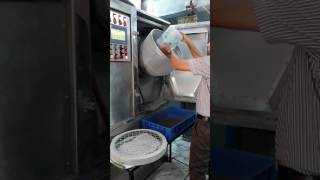 Cryogenic Deflashing CNB60