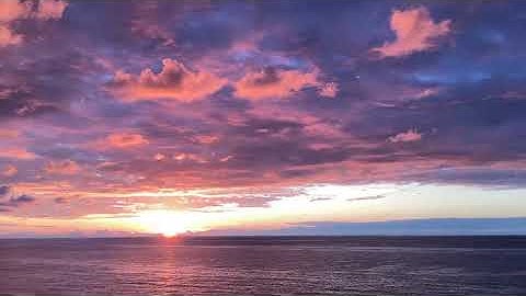 Sunrise Over the Sea | Peaceful Morning Waves