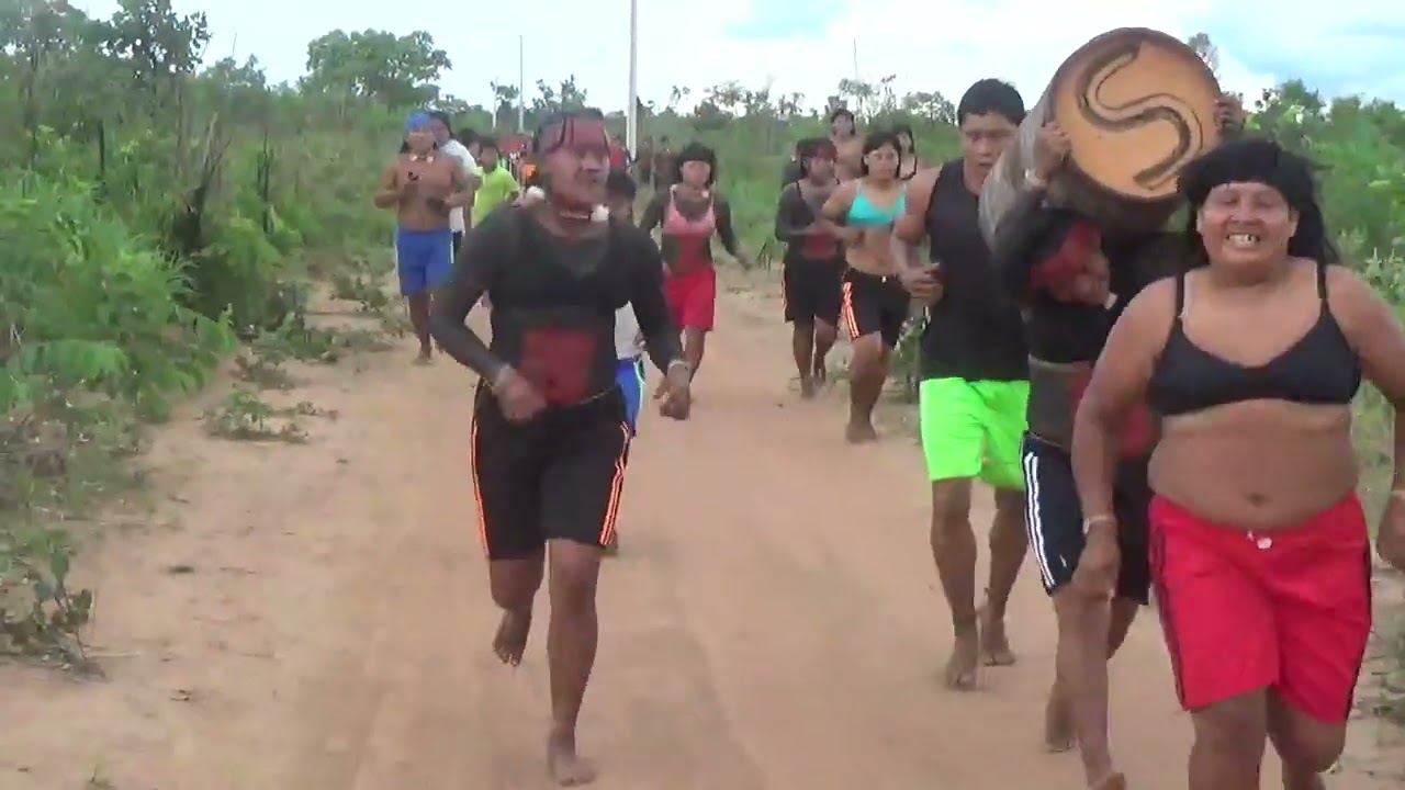 aldeia Pimentel Barbosa corrida de Torá de Buriti feminina