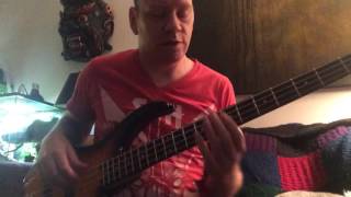 Video thumbnail of "Mike Oldfield's Tubular Bells Part 3 Live Bass Riff"