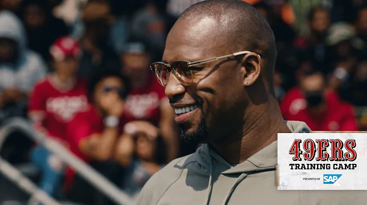 Vernon Davis Stops by #49ersCamp to Talk Favorite ...