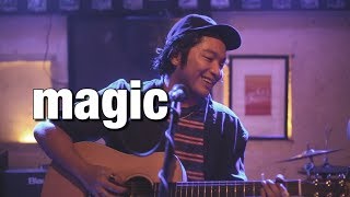 She's Only Sixteen - Magic (Acoustic) chords