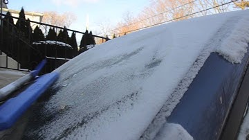 Snow Joe illum-n-Broom LED lighted 4-in-1 Snow Broom + Ice Scraper