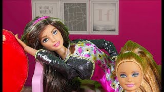 Rodzinka Barbie Problemy Nastolatków. Bajka Dla Dzieci Po Polsku. The Sims 4. Odc. 84