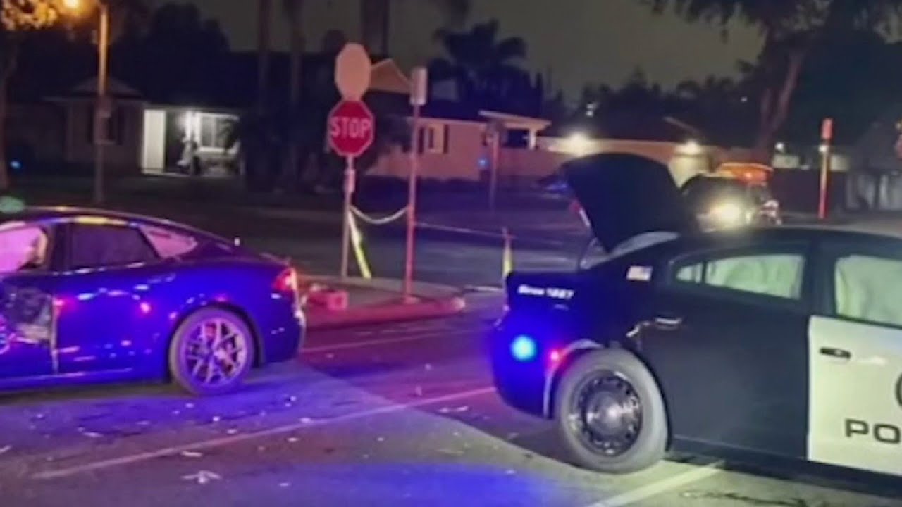 Tesla on Autopilot crashes into police car in Fullerton - YouTube