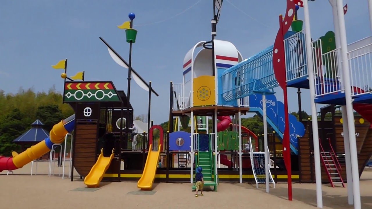 長い ローラーすべり台 や草スキーもできるよ リーフデわんぱーく 臼杵市総合公園子ども広場 は笑顔が集まるところ 臼杵のえんどうさんち 臼杵市の観光 ニュース 長い ローラーすべり台 や草スキーもできるよ リーフデわんぱーく 臼杵市総合公園子ども広場 は笑顔が集まるところ 臼杵のえんどうさんち 臼杵市の観光 ニュース