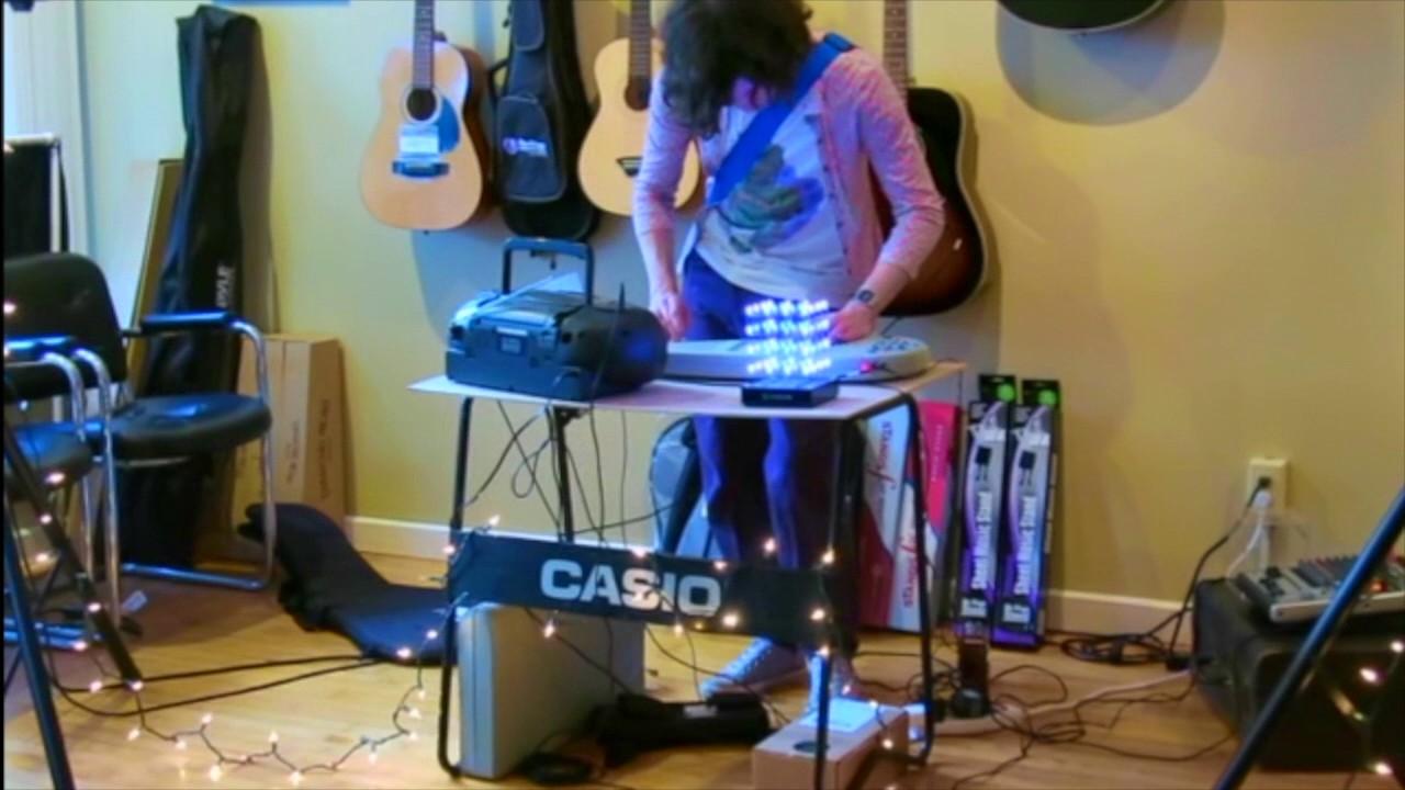 Kwka - Chasing Mids (Live at CLMS)