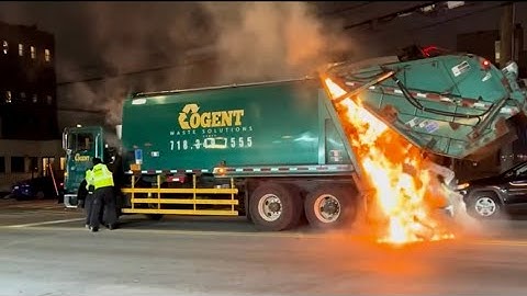 This Is Why You NEVER Throw Batteries in the Trash! Garbage Truck Fire