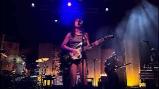 22 20241027 Niki Nothing Can at Buzz World Tour in Brussels