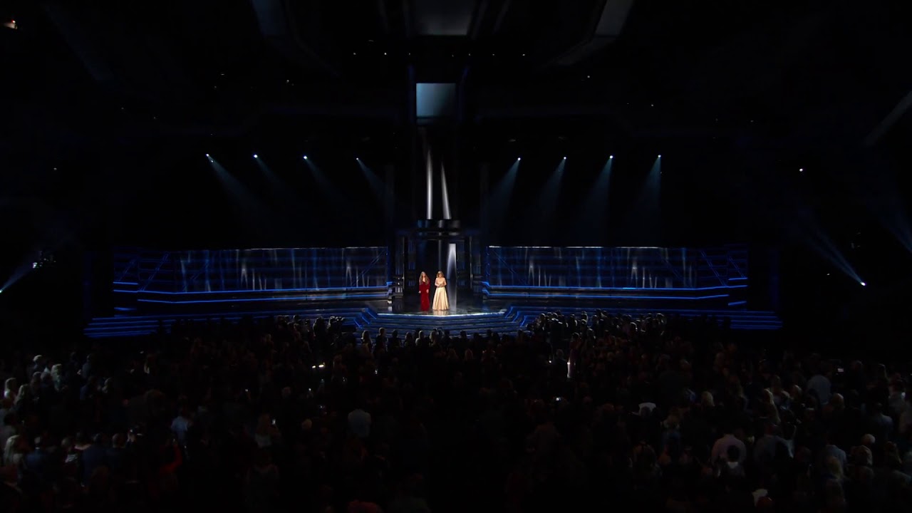 Back To God' Reba McEntire And Lauren Daigle Live Performance