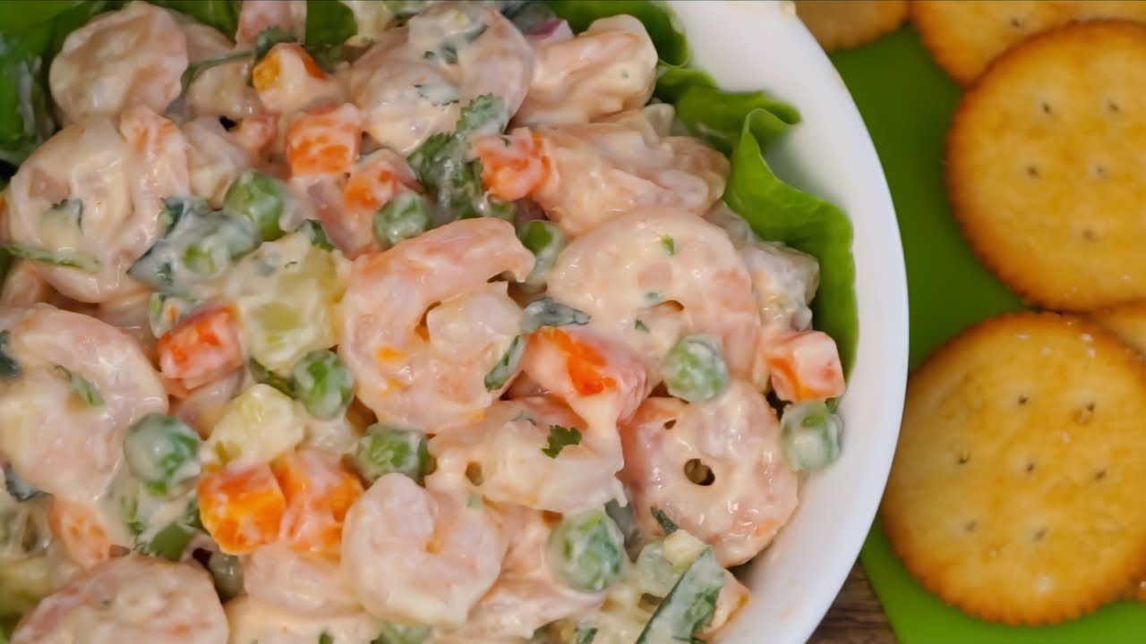 ENSALADA  de CAMARONES   Ensalada de camarones  estilo rusa receta de comida casera