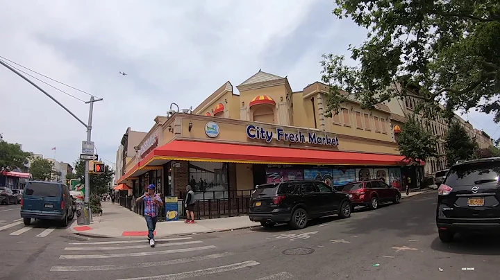 Walking Around Knickerbocker Avenue Bushwick, Broo...