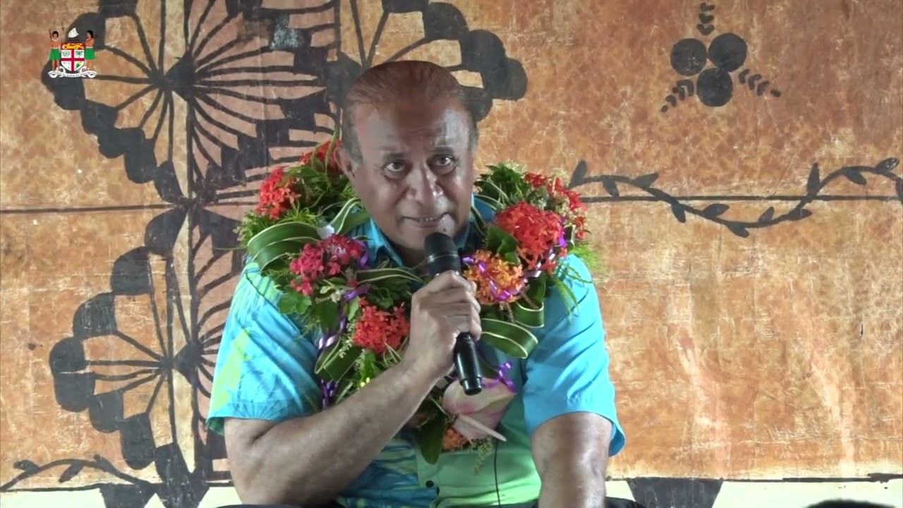 Minister Ro Filipe Tuisawau commissions new EFL Grid Extension at Nabutautau Village.