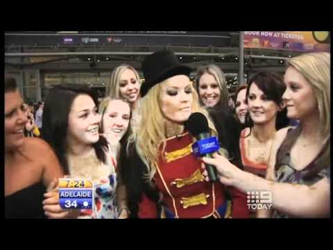 Britney Spears Tribute Kimberley Dayle on The Toda...