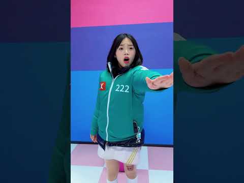 لا يناسبني أي من الحذاءين كوسبلاي ماجي