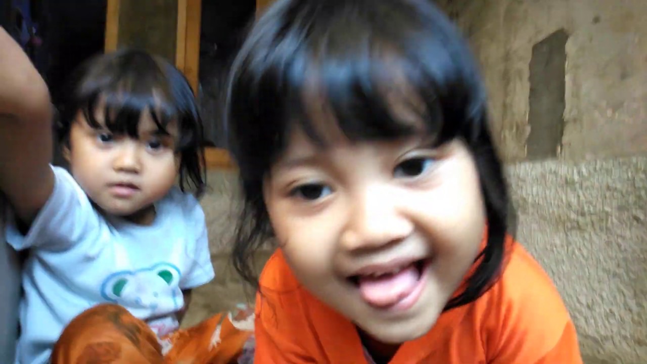 Si kembar Barbie - YouTube