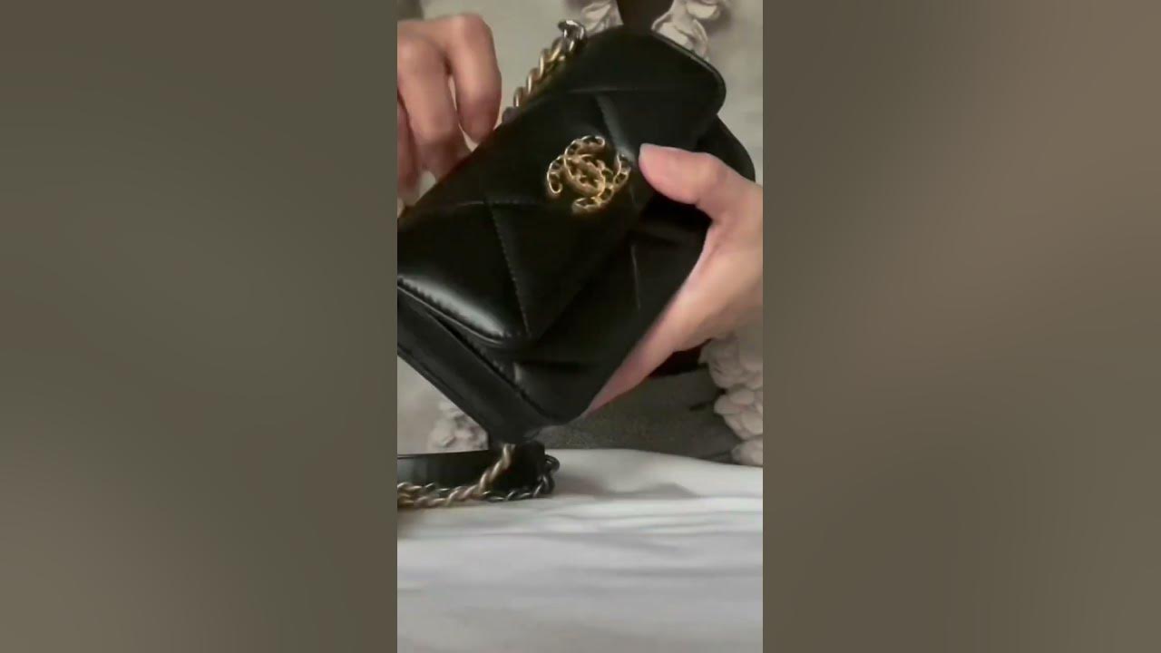 Chanel Unboxing Chanel 19 Phone Holder with Chain 23C