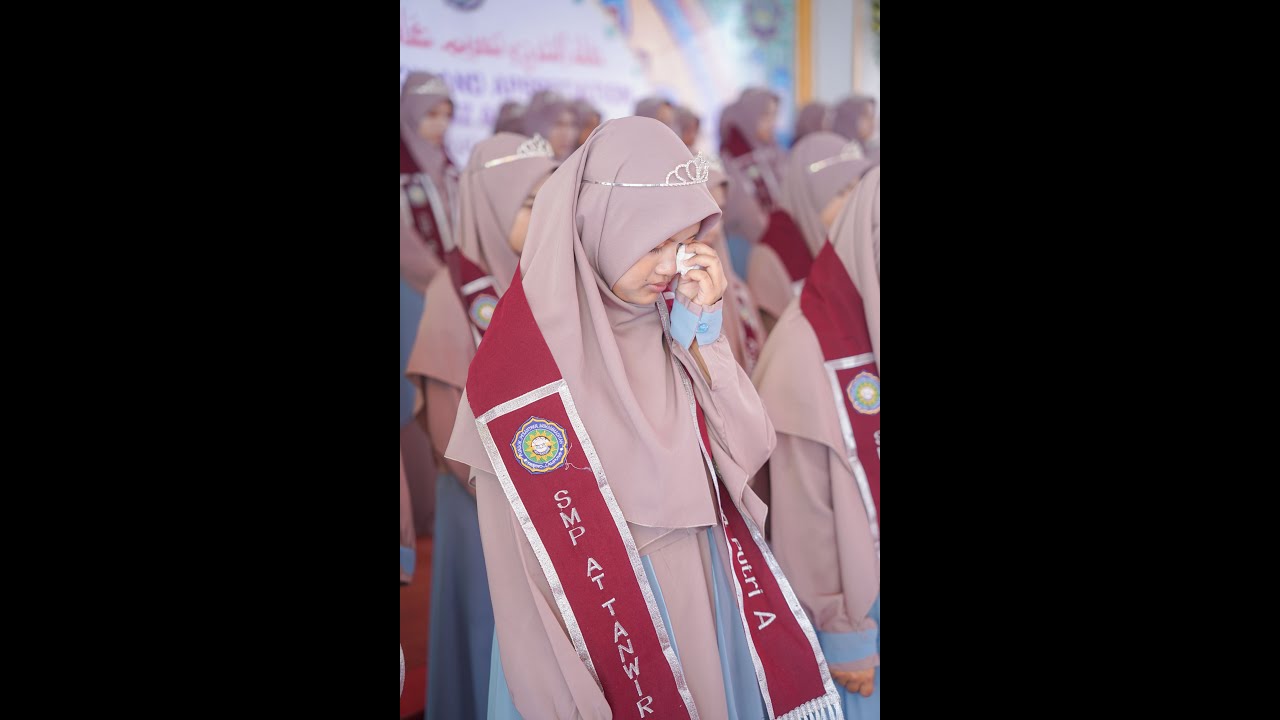 PROSESI WISUDA GENERASI PERTAMA SMP  MUHAMMADIYAH AT-TANWIR