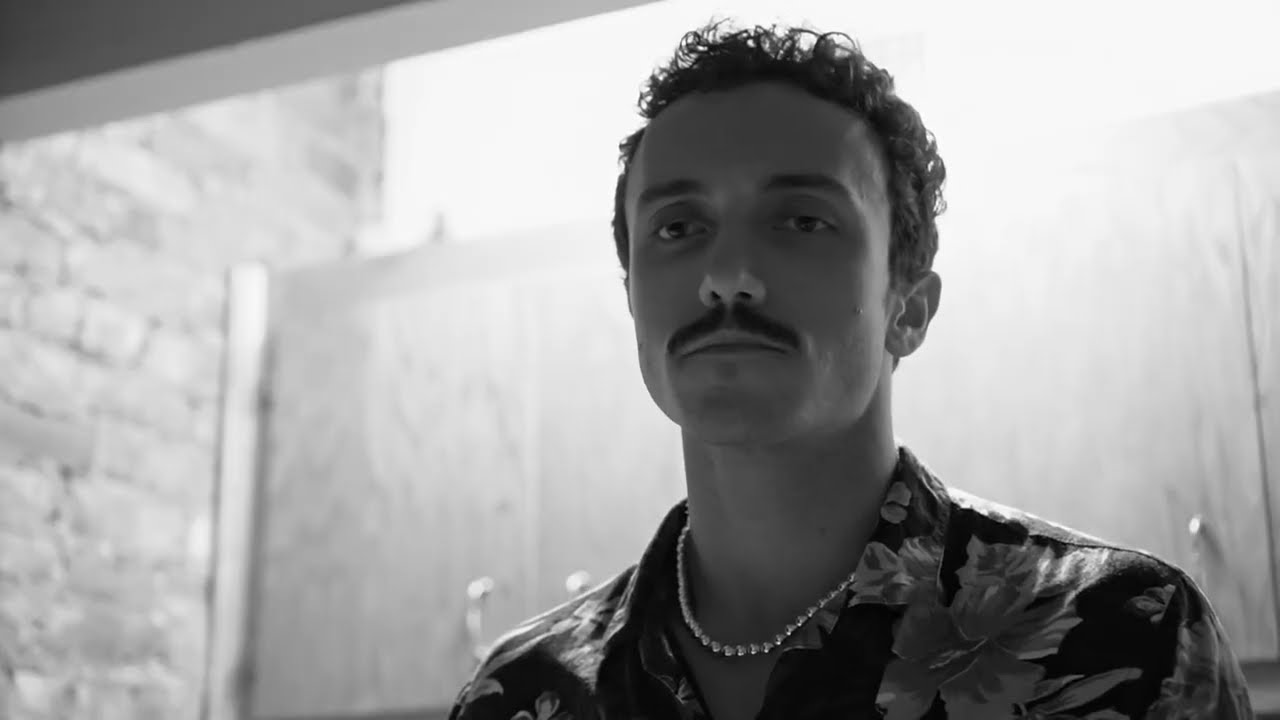 NO SUPPLY - Late guest at the party (official video)