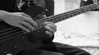J.S. Bach - Cello Suite 1 (bass tapping)