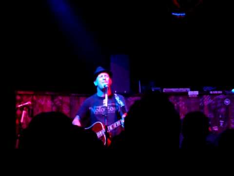 Corey Taylor - Black (Pearl Jam) - Acoustic