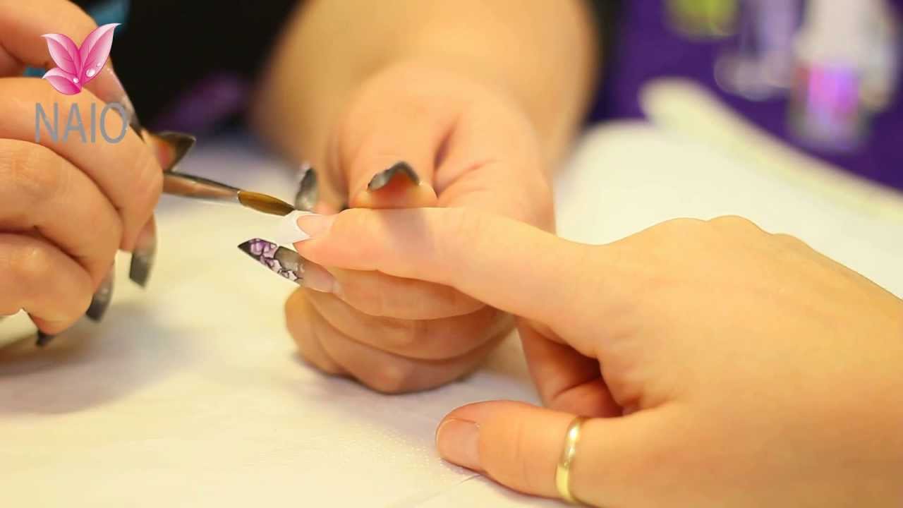 Application de l'Acrylique sur une Capsule Blanche French Tutoriel par Naio Nails