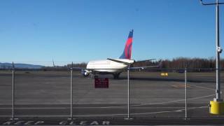 Delta ERJ-170 At KBLI / A Rare Sighting At KBLI
