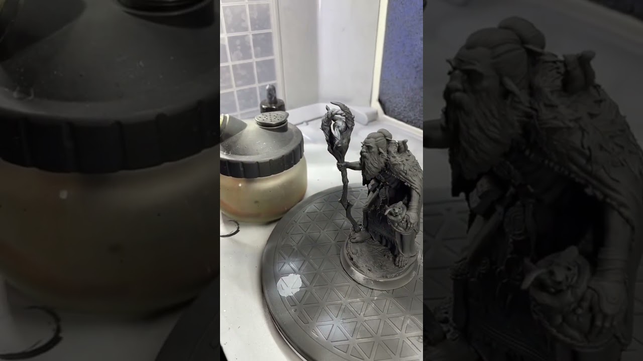 Slowly building up a white ink zenithal with the airbrush