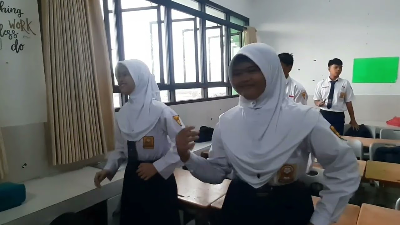 SENAM KELAS 8F @baninprabaswara