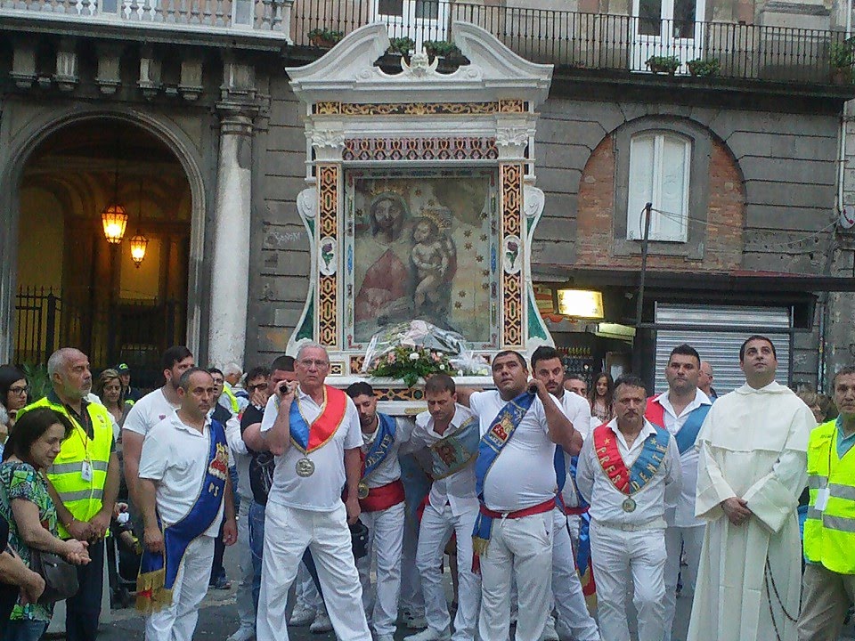 MADONNA DELL'ARCO PROCESSIONE A NAPOLI DELL'EFFIGE YouTube