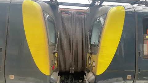 SWR class 444 separating at Bournemouth 