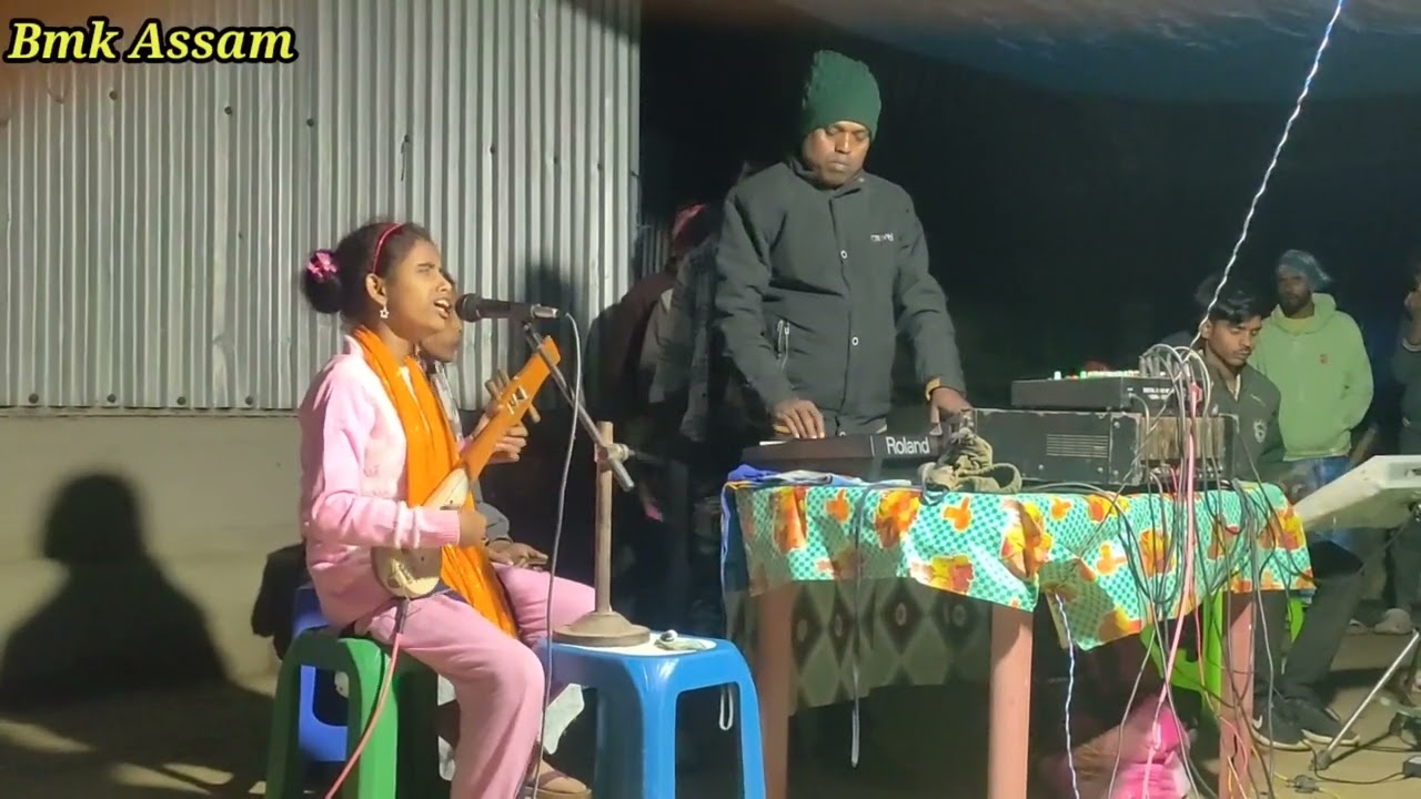 অন্ধ মাজনীর কন্ঠে আর একটি বিচ্ছেদ গান । আমার মান কুলমান সব হারাইলাম রে