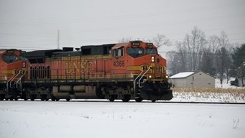 NS 37Q on the NS LURGAN BRANCH with BNSF leading