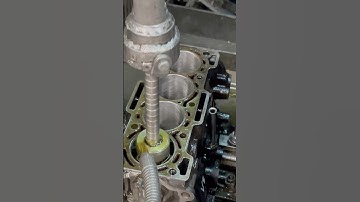 Engine honing operation by our very skilled machinist 😄 #manufacturing #turning #engine