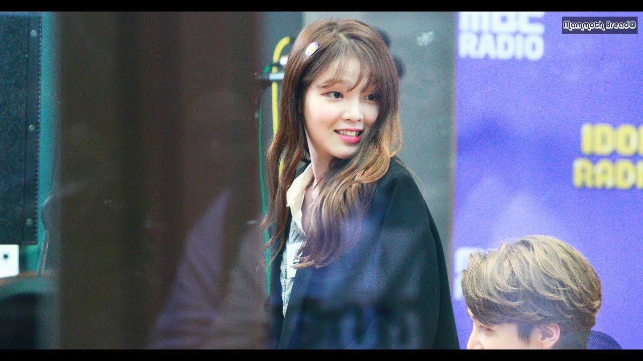 181107 오마이걸 승희 (SeungHee) - 불꽃놀이를 혼자서 다 부르는 씅씅 ㅋㅋ - 아이돌 라디오 (Idol Radio) [직캠 / FANCAM] (4K 60p)