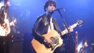 Video thumbnail of "Dreams + Seaside - The Kooks live acoustic [HD]"