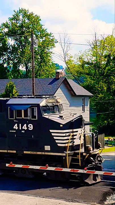 4149 and 7689 NS Locomotives