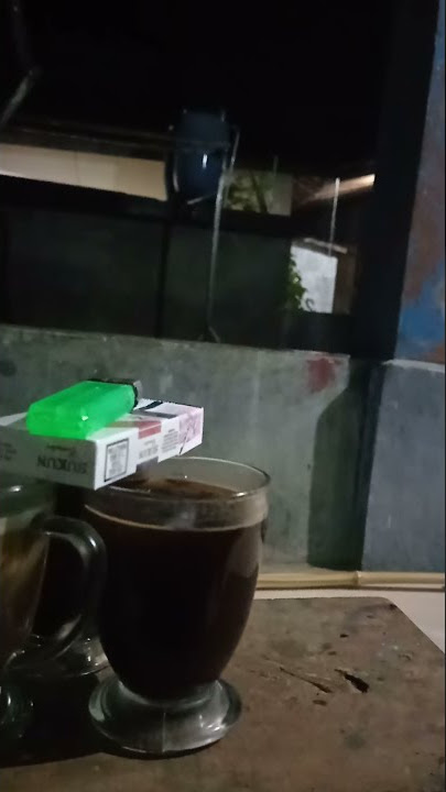 Story' WA || segelas kopi di malam hari